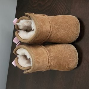 Baby ugg